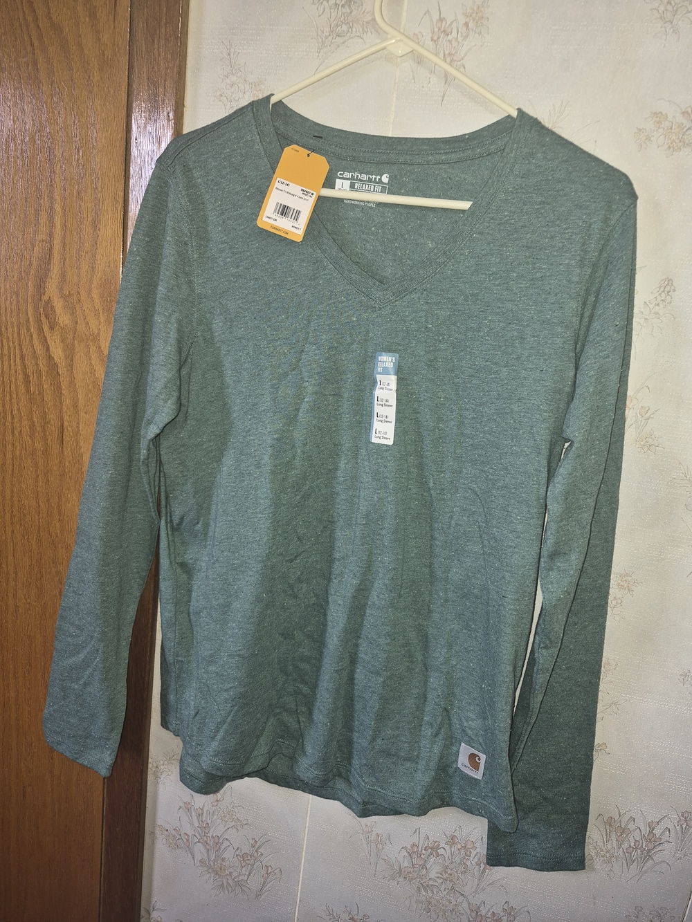 Carhartt Women's Long Sleeve V-Neck Tee Green